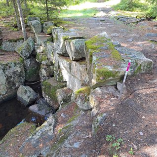 Checkpoint 53 - Stenbron över Hyttbrobäcken