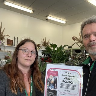 Blomsterbruket i Åkers månadssponsor